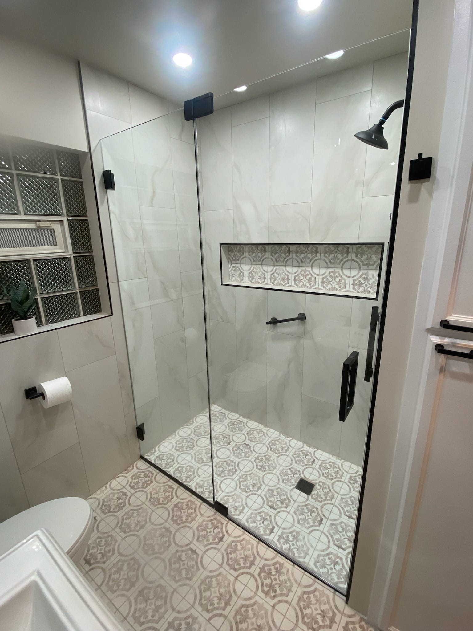 Clear frameless shower doors